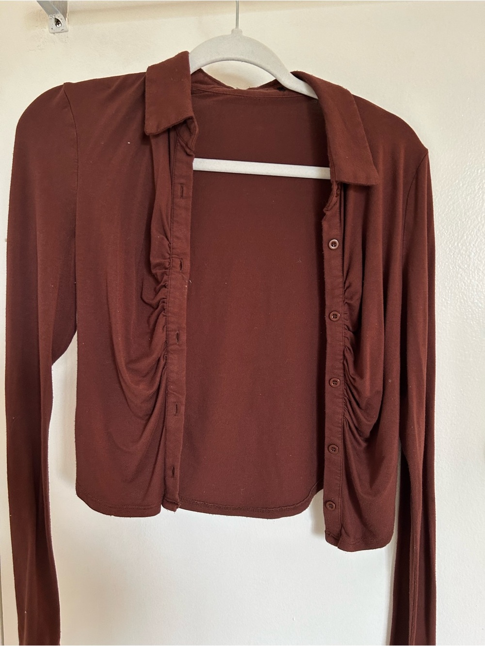 Women's Brown Ruched Button-Front Top - Picture 2 of 3